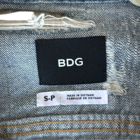 BDG for Urban Outfitters Distressed Denim Jean Jacket Small - Picture 4 of 6